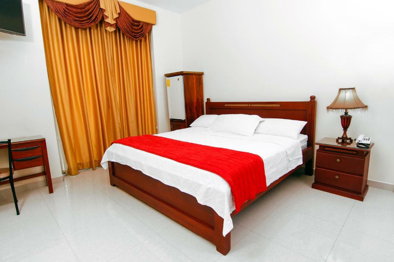 Hotel Versailles Internacional Guayaquil Eksteriør billede